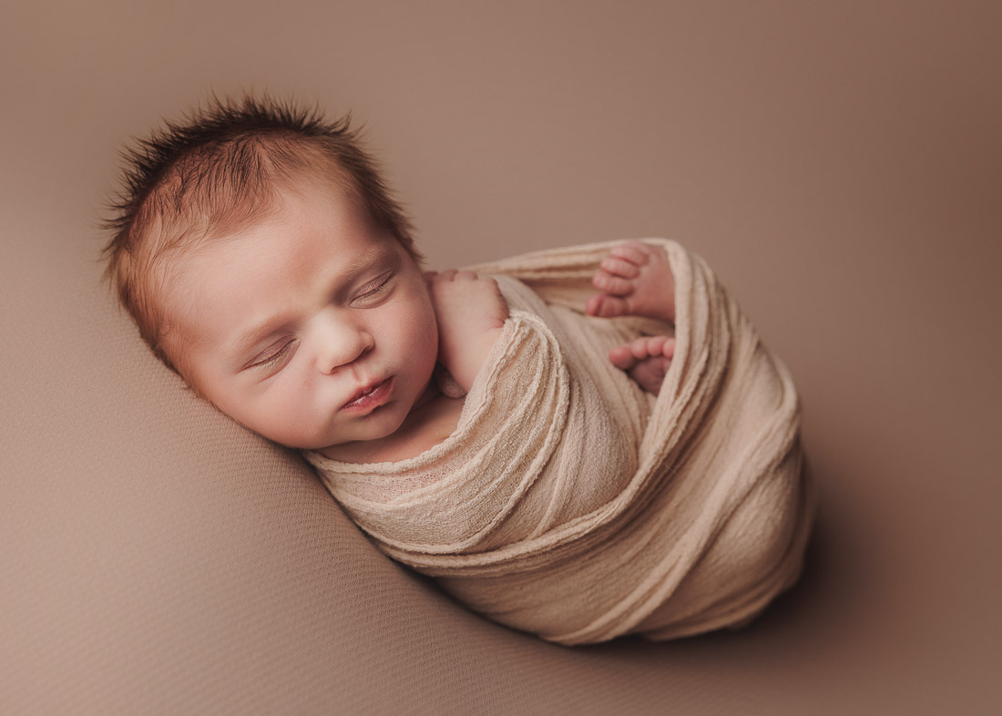 Studio vs Lifestyle: Which Newborn Photography Session is Right for You? | Newborn Photographer Cheshire